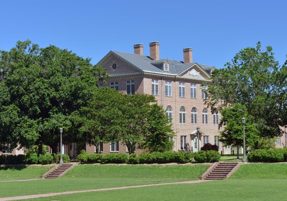 William & Mary Guide Ivy Scholars